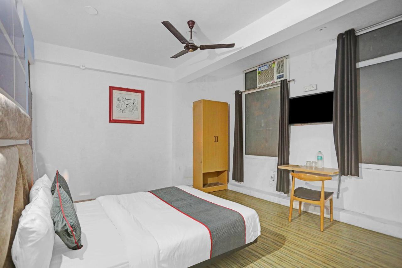 Hotel Collection O Jps Near Pvr Vikaspuri Delhi Exterior foto