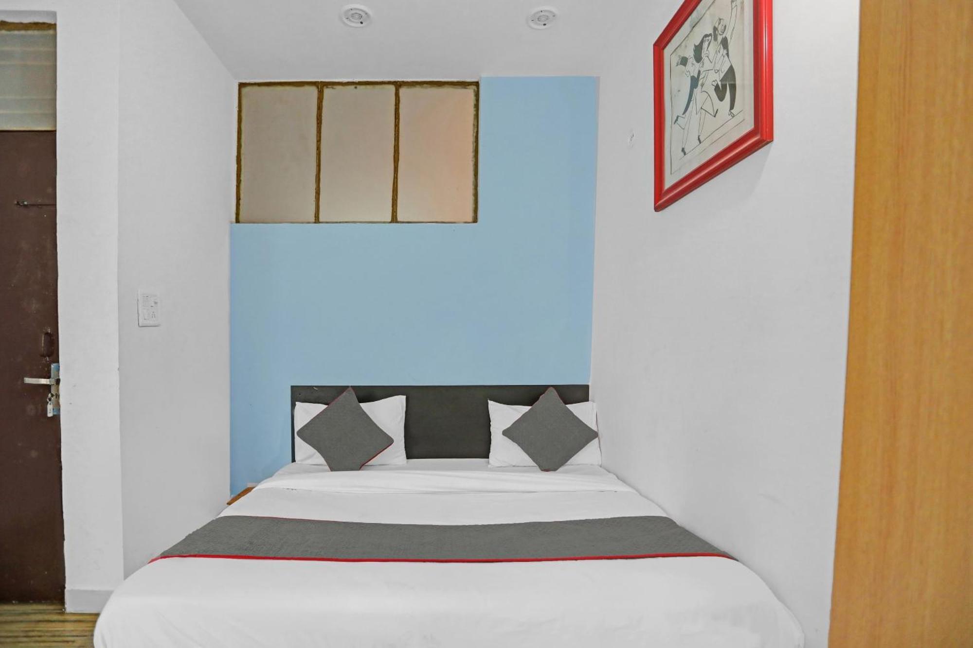 Hotel Collection O Jps Near Pvr Vikaspuri Delhi Exterior foto